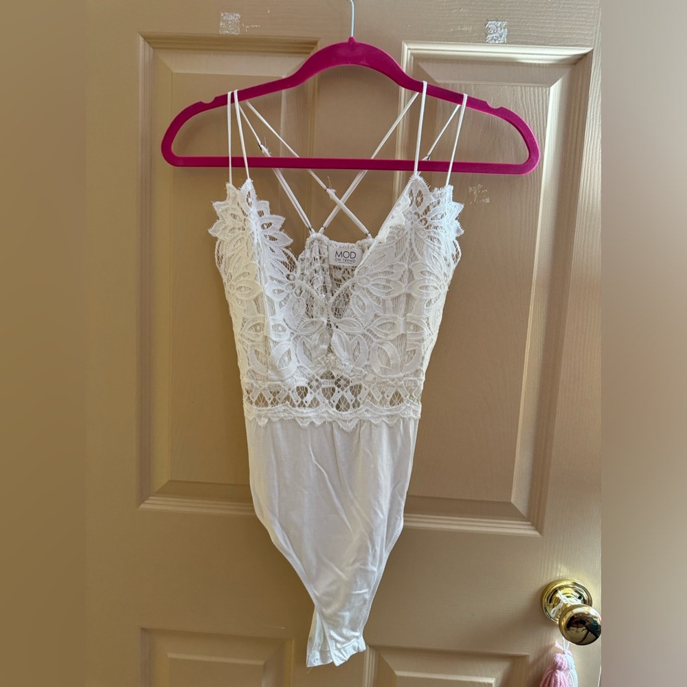 White lace bodysuit with adjustable straps #lacebodysuit